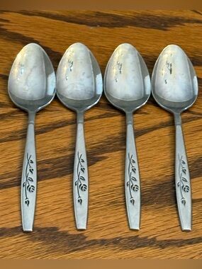 Vintage Sears Summer Breeze 4 Teaspoons Stainless Flatware 6 1/8”